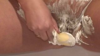 Annadevot - I shave my pussy