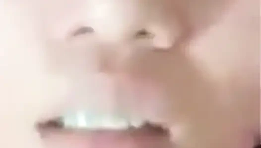 Tante Sange Sampai Masturbasi Gak Tahan Keenakan Pegangin Memek Berbulu Merah Merona