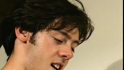 Tante seksi rambut cokelat lagi asik ngentot kontol besar francesco malcom