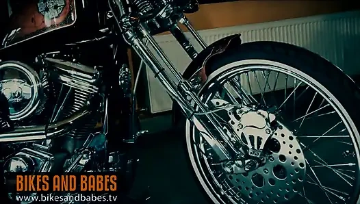 Vanessa Decker - велосипеды и крошки, сексуальные видео тв