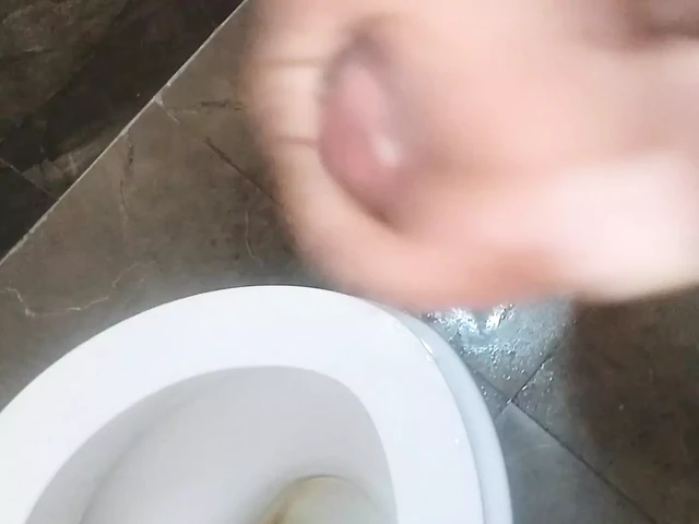 Fatty cums heavy