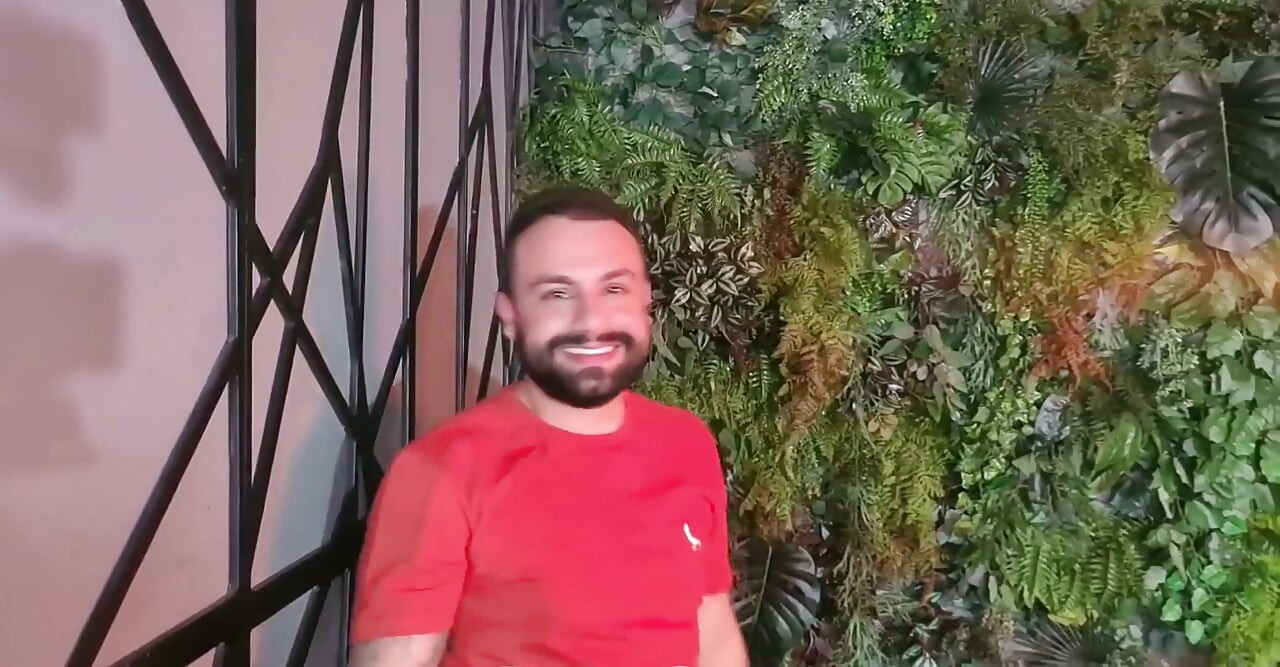 مامان بلوند حشری برگشته و آماده نابود شدن است