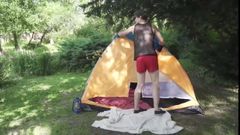 Camping über sc1, Camping-Kumpel bekommt ein Arsch-spritzendes Gesicht