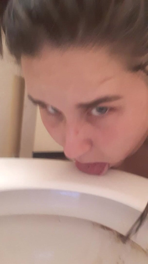 Brianna Phillips, toaletten slickar hora