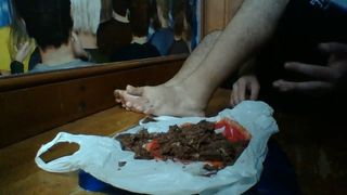 Crush kek barefoot