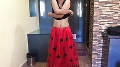 Prelepa indijska devojka prvi put ima seks sa svojim mužem