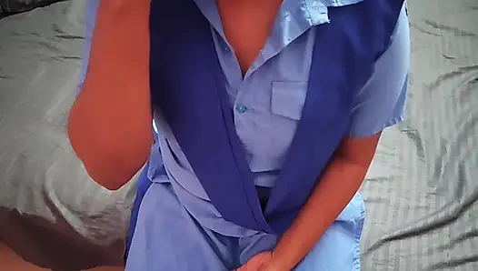 Üvey kız kardeş yardım istiyor ve azgın üvey erkek kardeş karşılığında sikini emmesini istiyor - Hintçe edepsizce konuşan desi seks