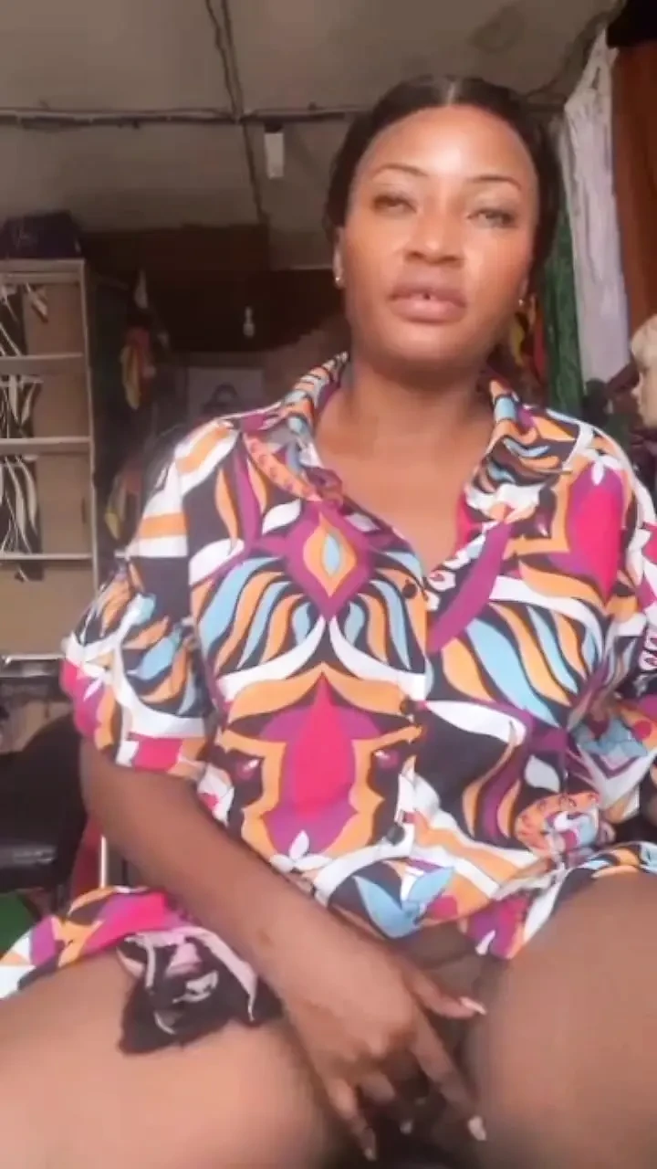 Public Masturbation of a Horny Mama Playing Her Fat Pussy in Her Shop for Her Lover