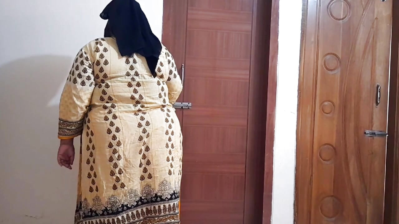 Indian Desi Big Ass Maid Fucked by Boss