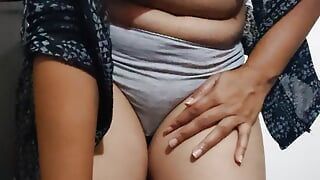 Hot boobs thighs pussy show