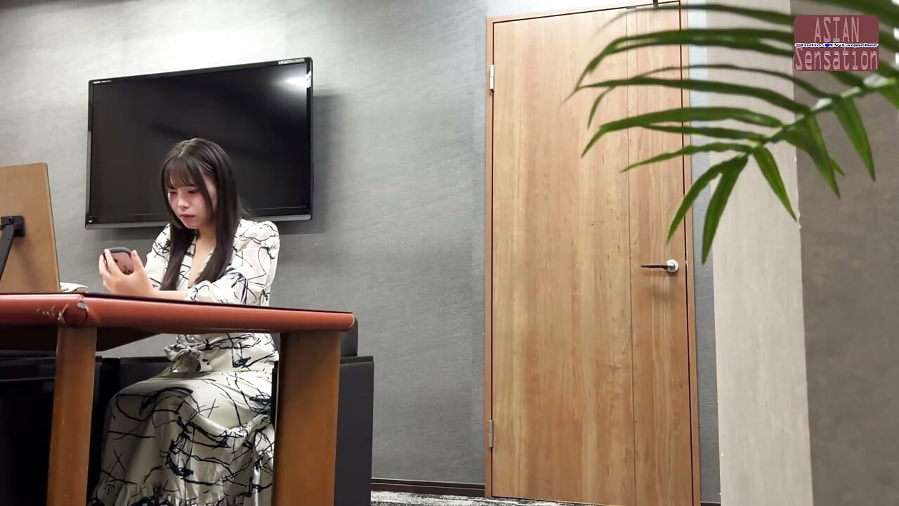 Gravure Idol Secret Deal - Behind the Scenes of the Event Ep 2