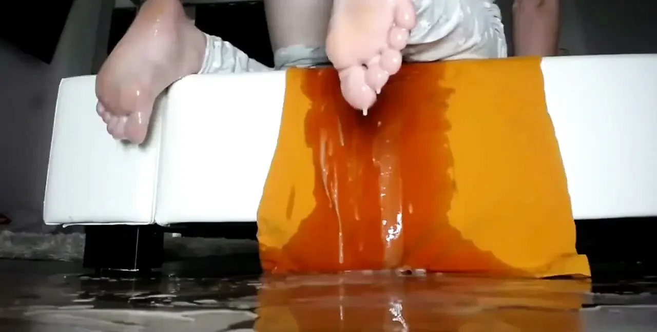 She Make Dirty All the Floor with Big Cum