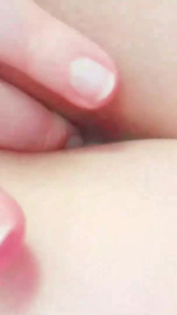 Čelist-pádný okamžik z "ANÁLNÍ kolík ze skla - velký zadek MILF Arya Grander sólo masturbace a orgasmus - nadržená blondýna POV sex"