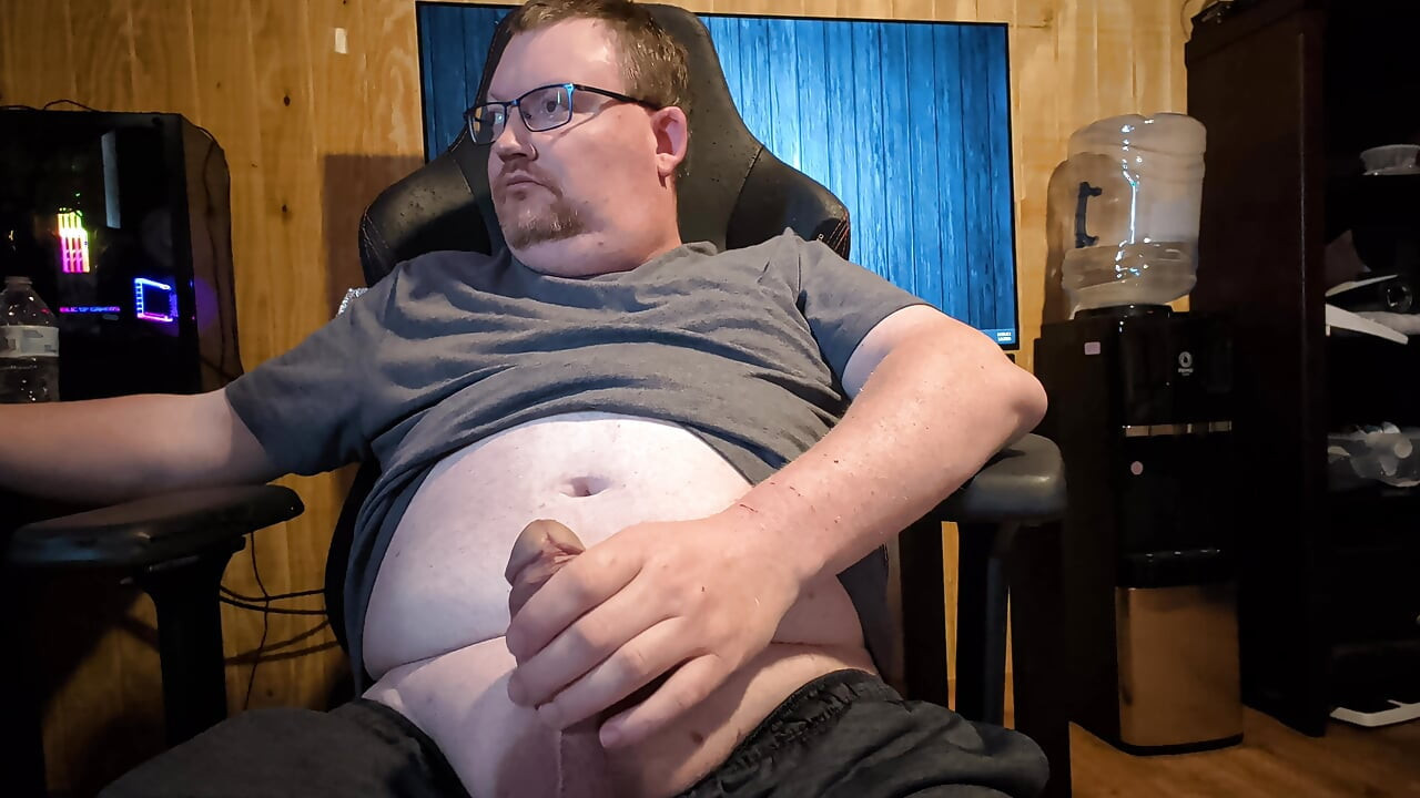 jerking my meat to my pixel 10 pro