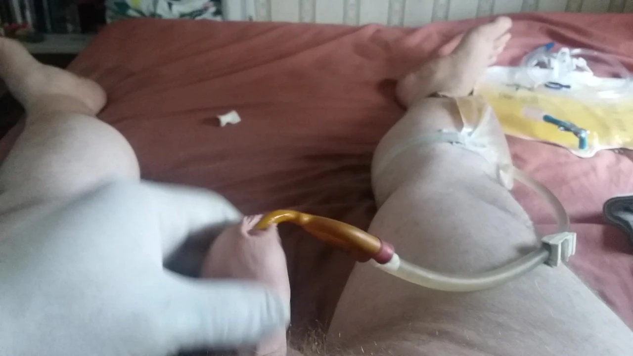 шыныға жыныс мүшесін бекітті