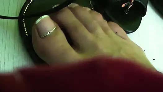 Giantess feet