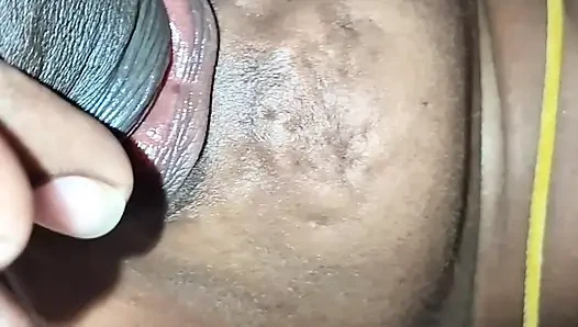 Desi Indian housewife blowjob lekin husband dick