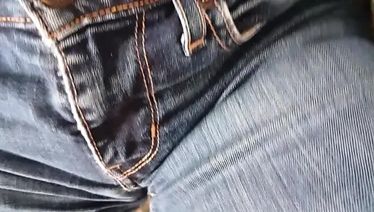 Tidak banyak tapi sedikit