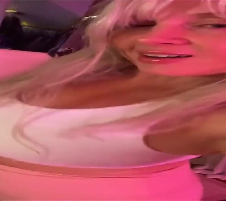 לפעמים בחורה צריכה לרקוד! ח תורך להראות לי כמה מהלכים.?