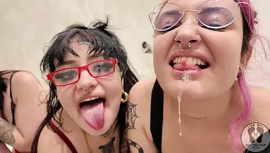 Tombul kızlar aptal yüzler, tükürük, ağız, dil ve diş fetişi