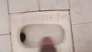 Туалет, мастурбация XXX секс, индийский большой хуй