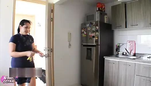 Ich muss mit meiner Stiefmutter im selben Bett bleiben und wir enden heiß und ficken, bis sie eine Creampie macht – Pornografie auf Englisch