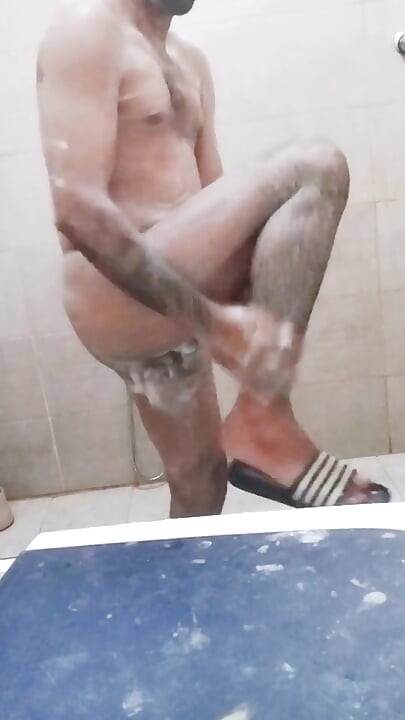 Teen Boy Take Sexy Shower
