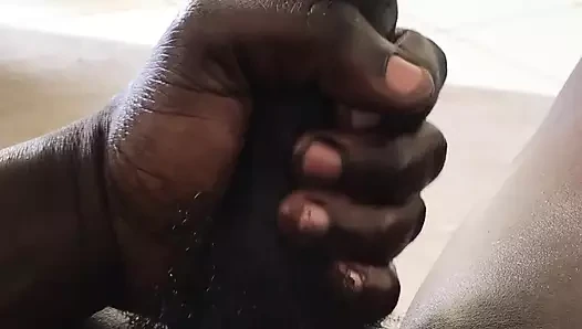 Kenyan porn video – Oiled cock