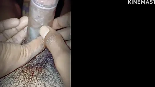 Gadis sekolah gemuk yang imut terjebak dalam situasi yang aneh