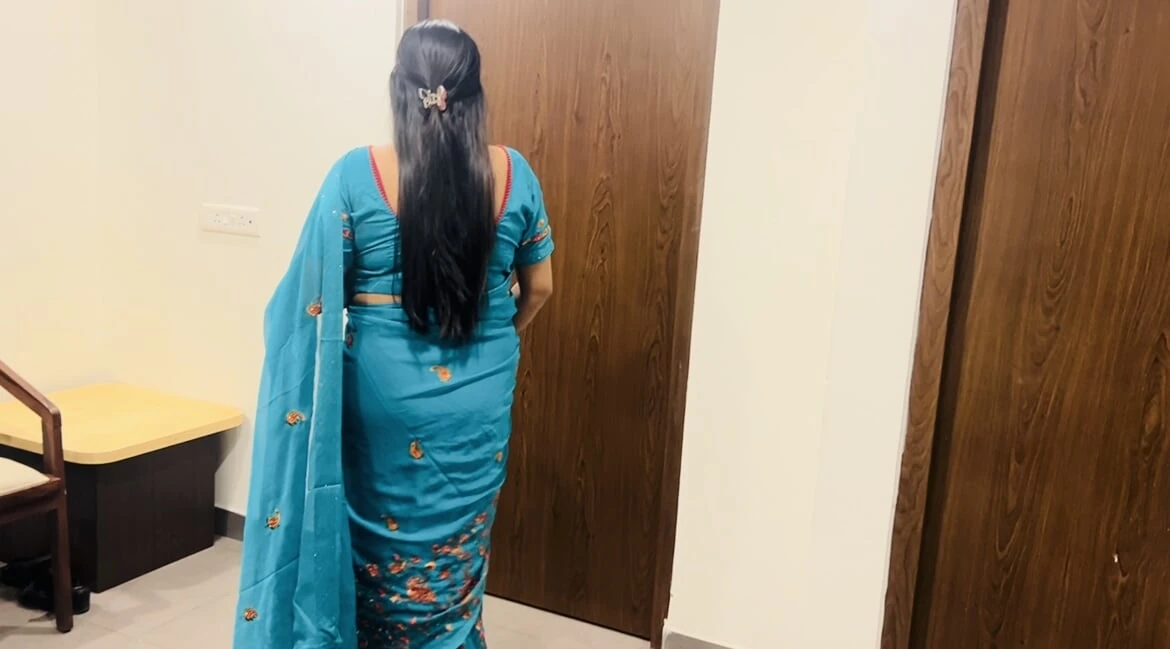 Indian lady tuition teacher allowed her Besharam male student to fuck and cum inside her pussy with clear hindi conversation