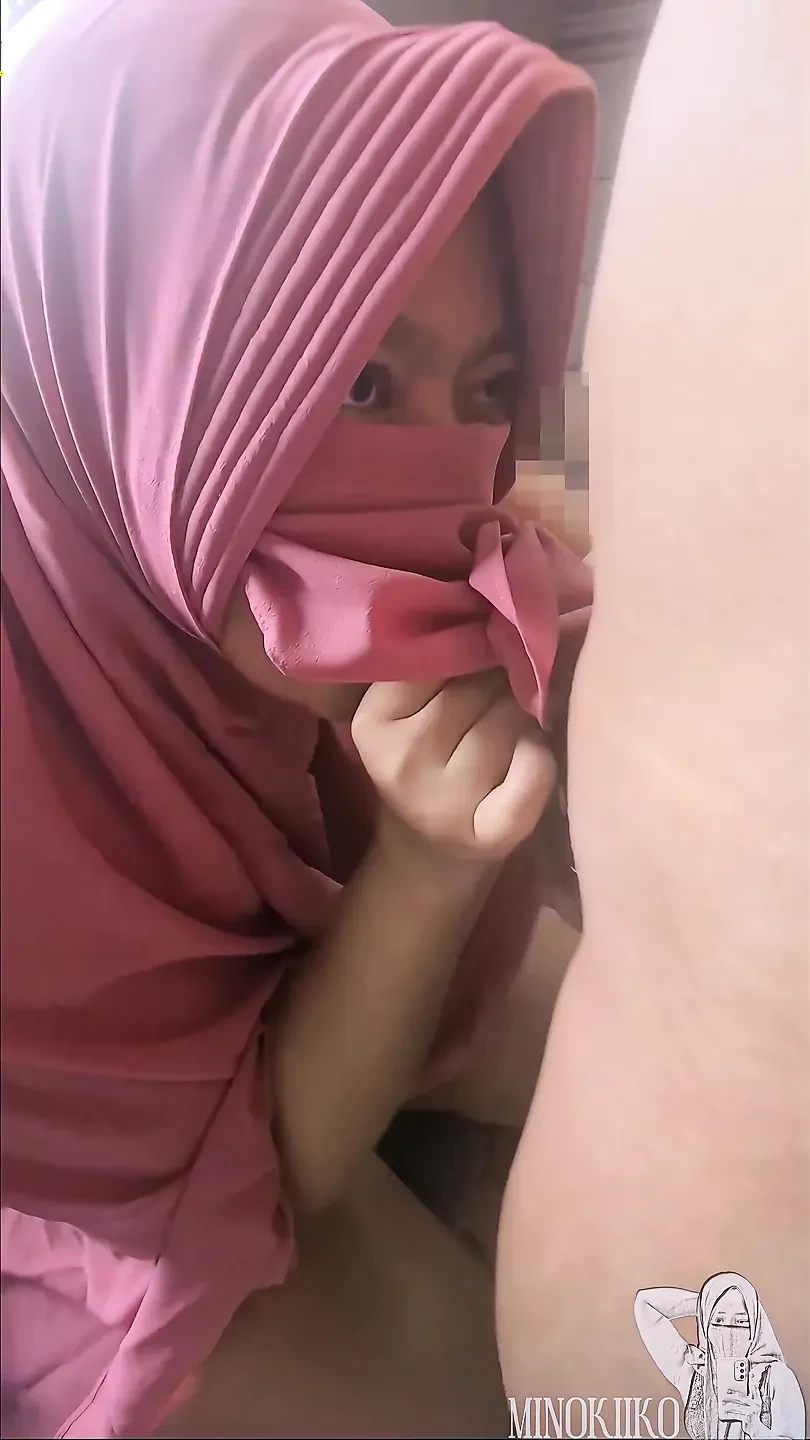 Asian Niqab Girl Love to Become a Cum Dump