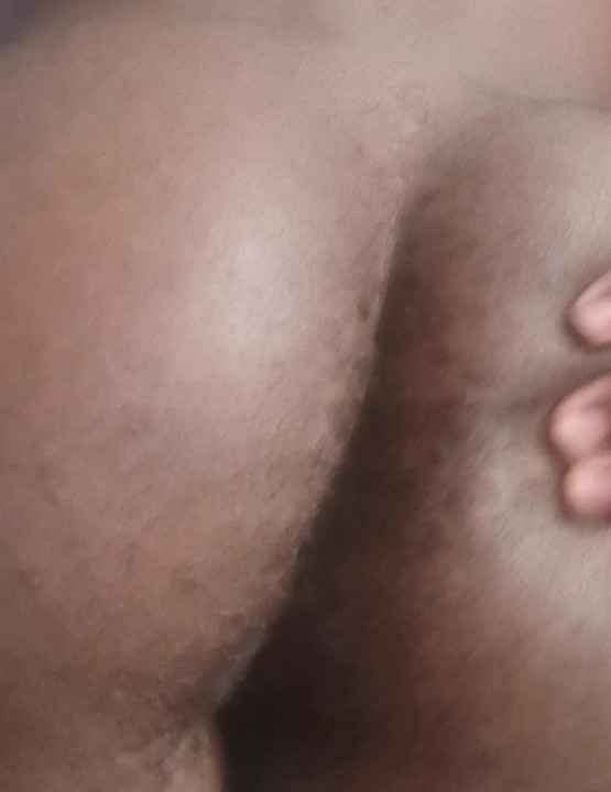 Juicy Asss, text to create content together only males!
