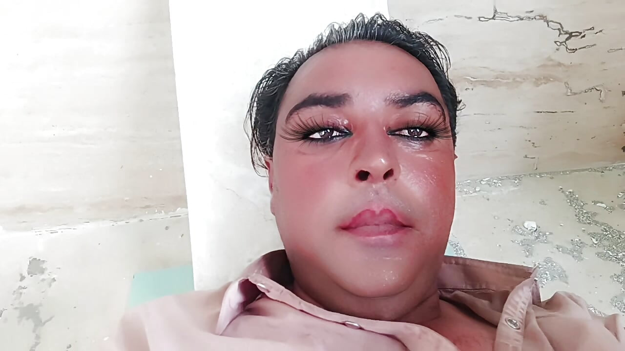 Beautiful pee home solo Big Butt