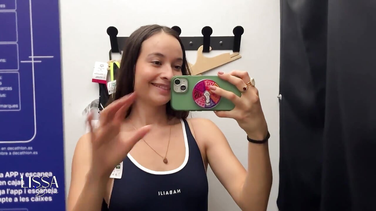 ワンピース水着試着室