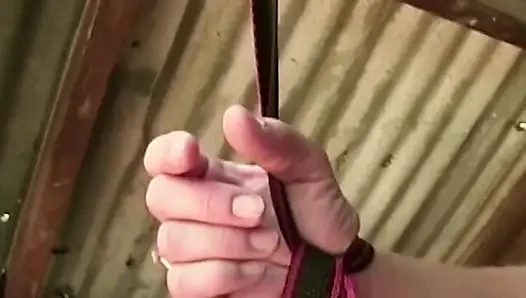 Blondiene Schlampe Hart Gefickt in Der Scheune