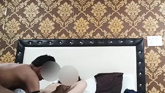 desi bhabi ko hotel me choda