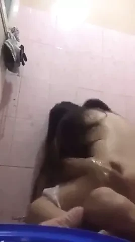 Iraqi Man Fucking His Wife In Shower