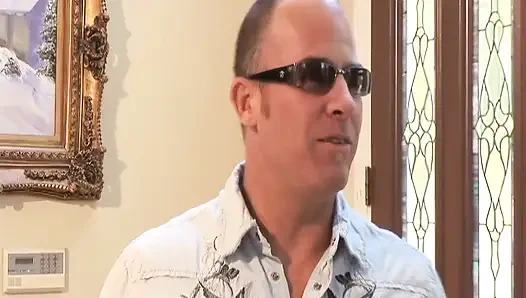 Danielle suka banget seks anal