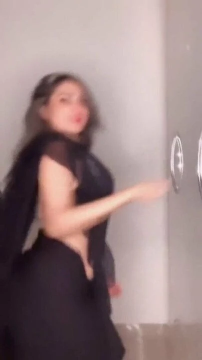 Bahut seksi desi larki