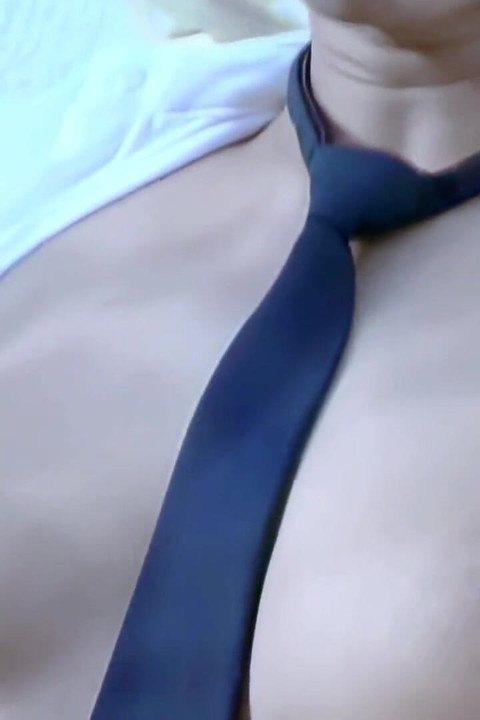 漂亮的匈牙利女郎在这个拍摄中脱衣