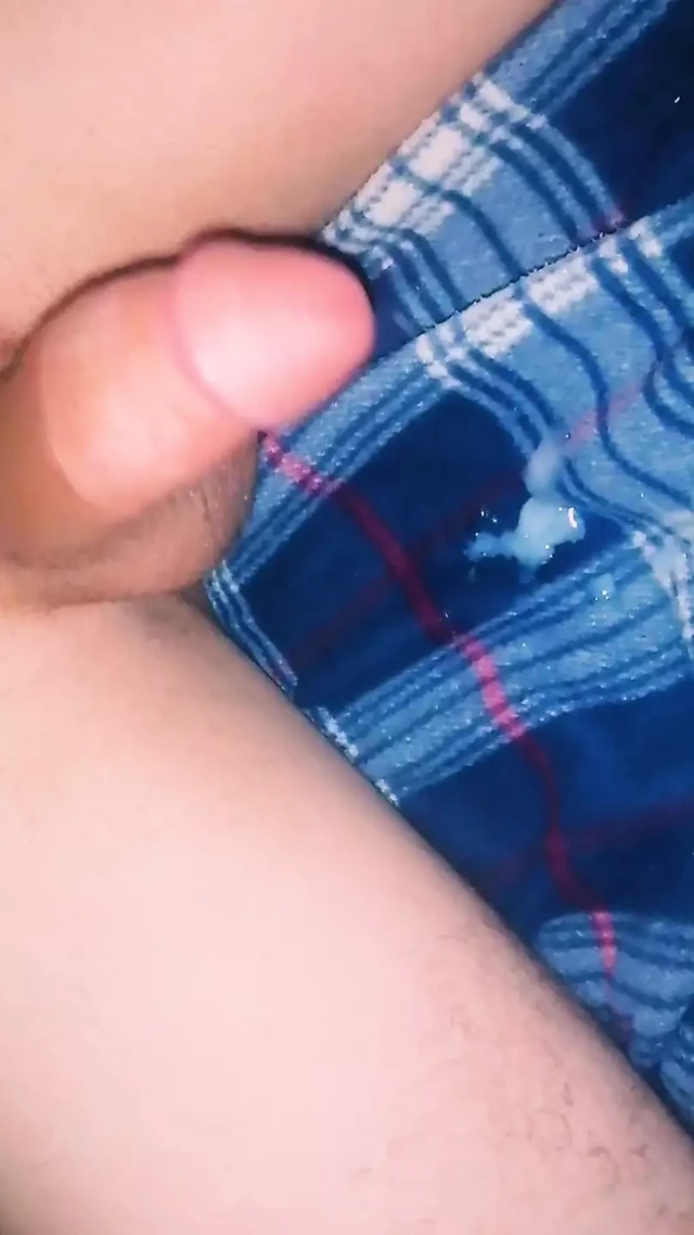 A hot young man takes 14 minutes from masturbation to orgasm