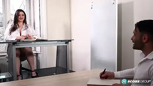 Luna doll: Fransız öğretmen