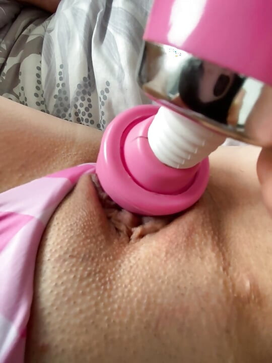 รูมเมทช่วยตัวเองลับหลังกู!! เธอมีหีสั่นหลังถึงจุดสุดยอด