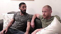 Возбужденная молодая израильские геи трахаются в Тель-Авиве