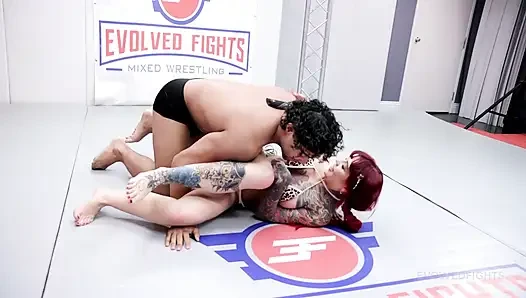 Luna Legend vs Jaxson Briggs - Jaxson derin bir teslim etmek için geri döndü