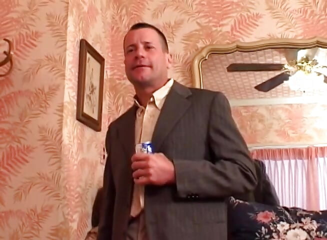 Ei padrasto ... Você quer minha bunda?