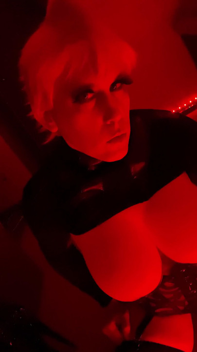 Red-light Room