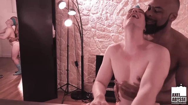 AXELABYSSE Wake Me Up