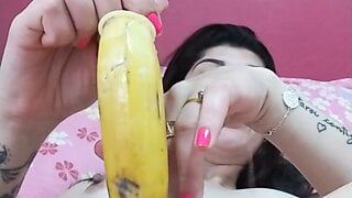 Follando con un plátano