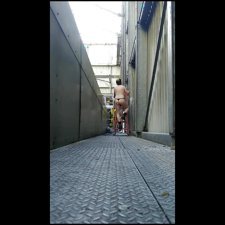 Balls rocking at work